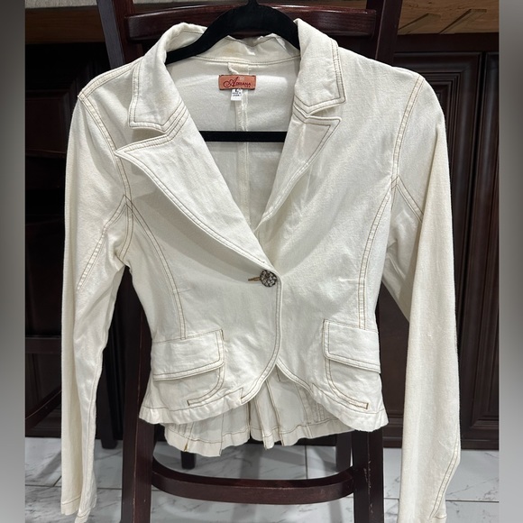 Women Jean stretchy material jacket - Picture 1 of 7